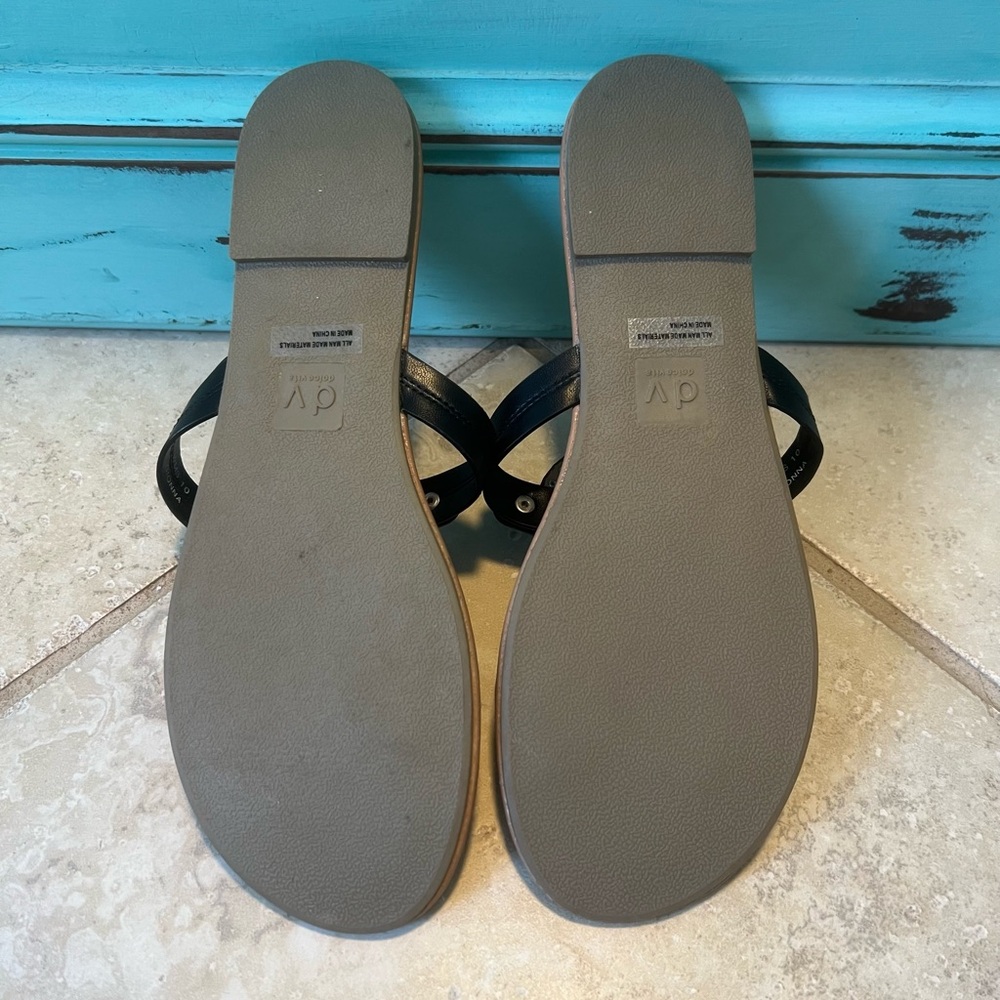 DV Dolce Vita Thong Sandals Women's Size 10 Black Faux Leather Studded NWOT - Picture 5 of 7
